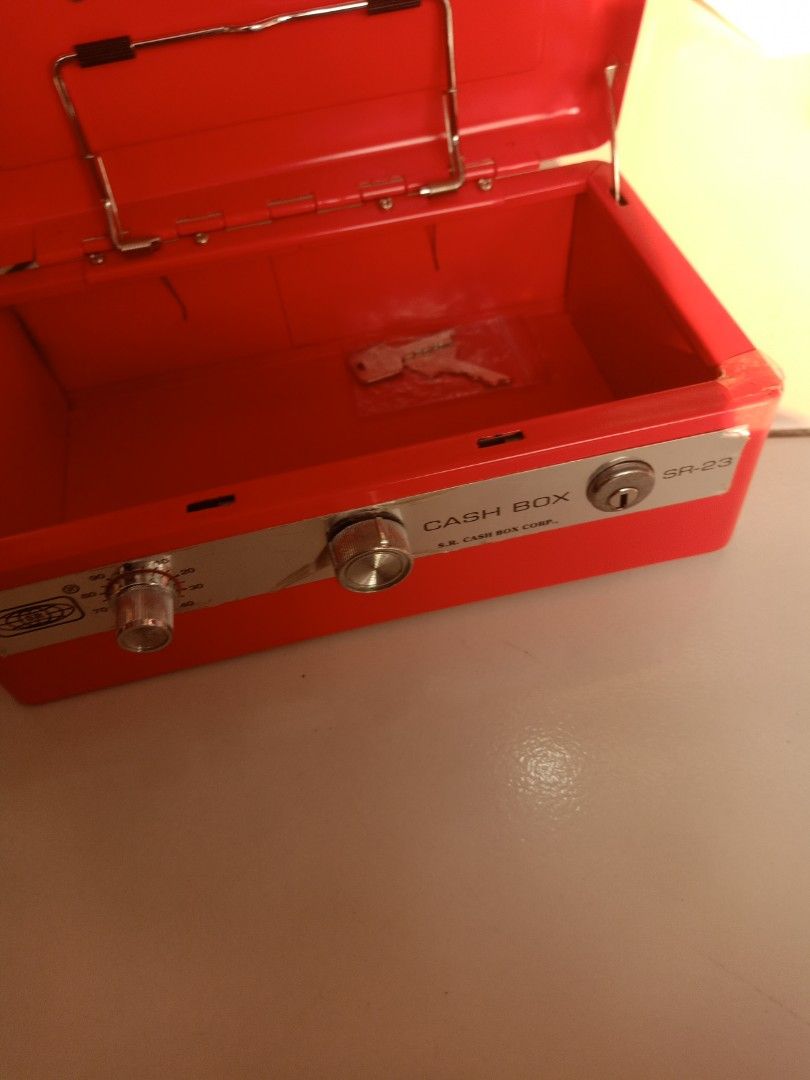 Petty cash cashboks boks kasir, Buku & Alat Tulis, Majalah & Lainnya di