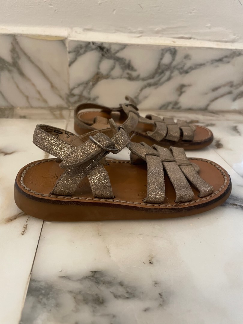 Girls gold flip flops on sale