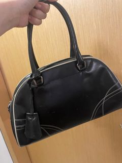 💯 AUTHENTIC PRADA BAGUETTE BAG😍😍, Luxury, Bags & Wallets on Carousell