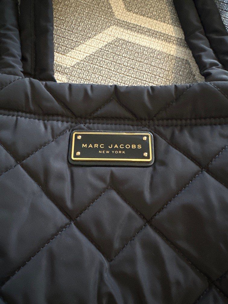 Marc jacobs hotsell quilted shoulder bag