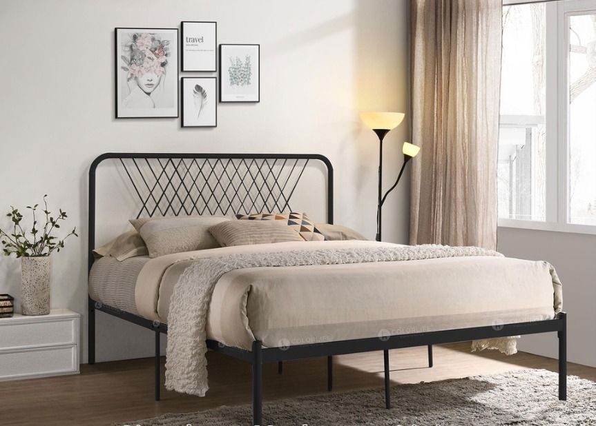 Bed frame discount queen mattress firm