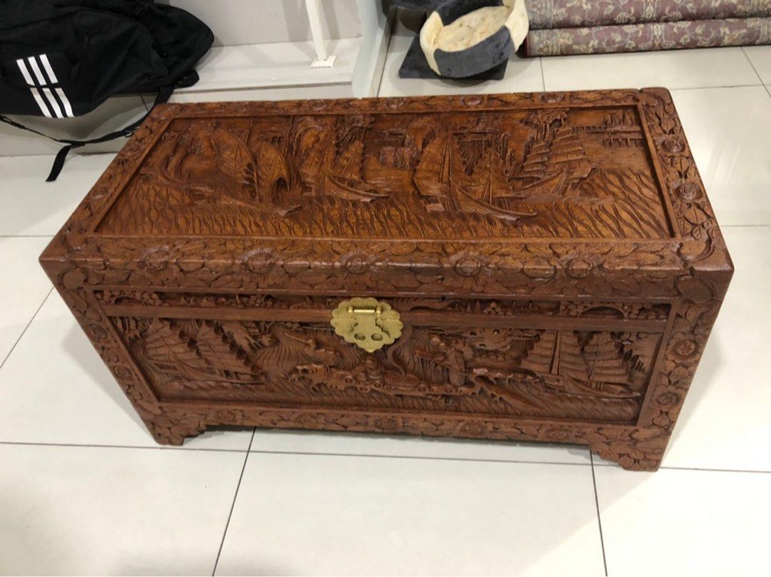 Chamfer shop wood chest