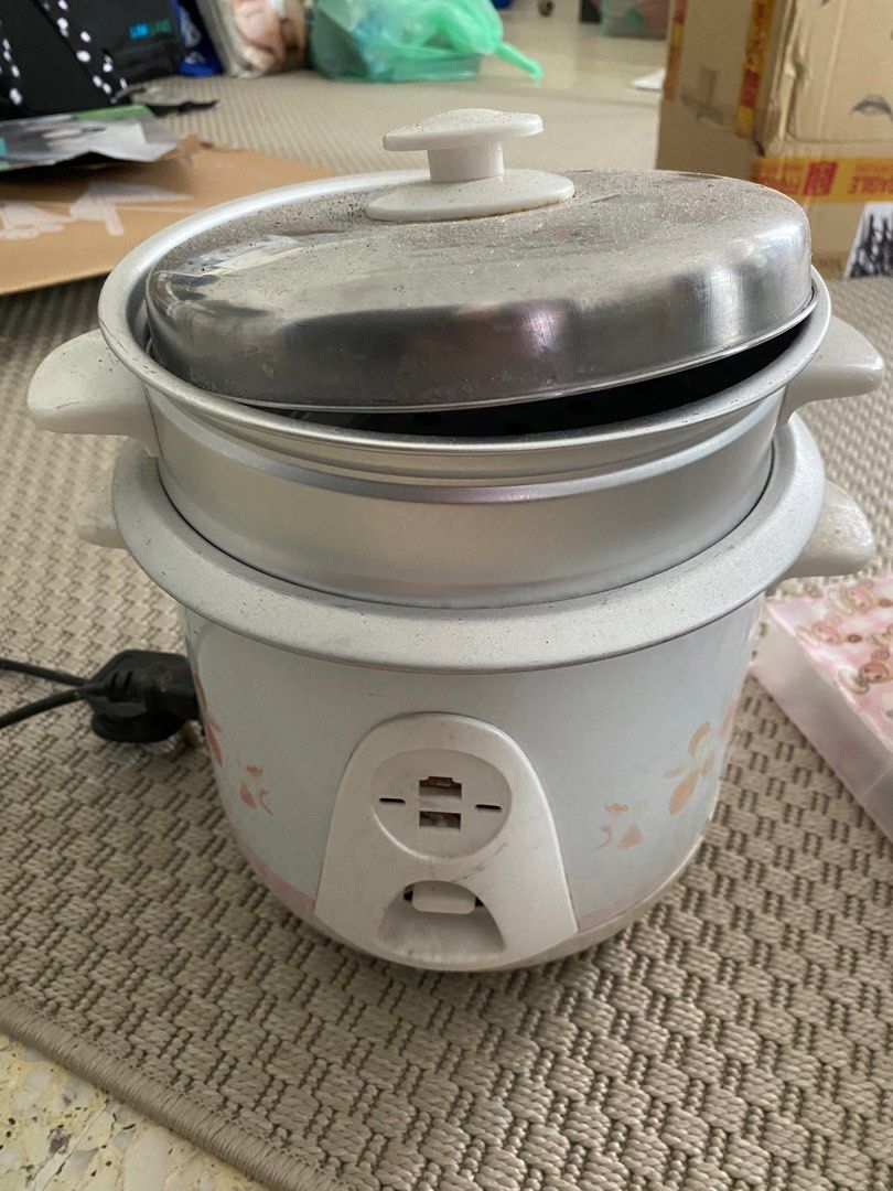 Rice cooker.. still functioning well, TV & Home Appliances, Kitchen