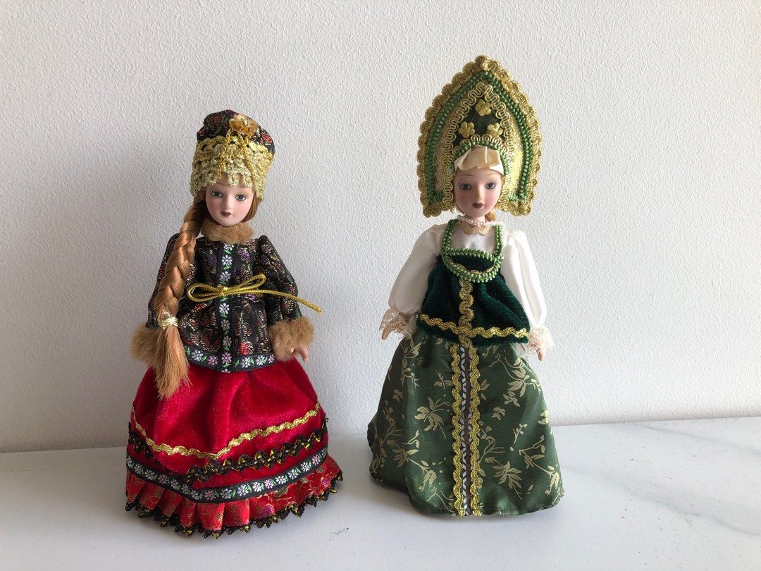 Russian ceramic dolls top