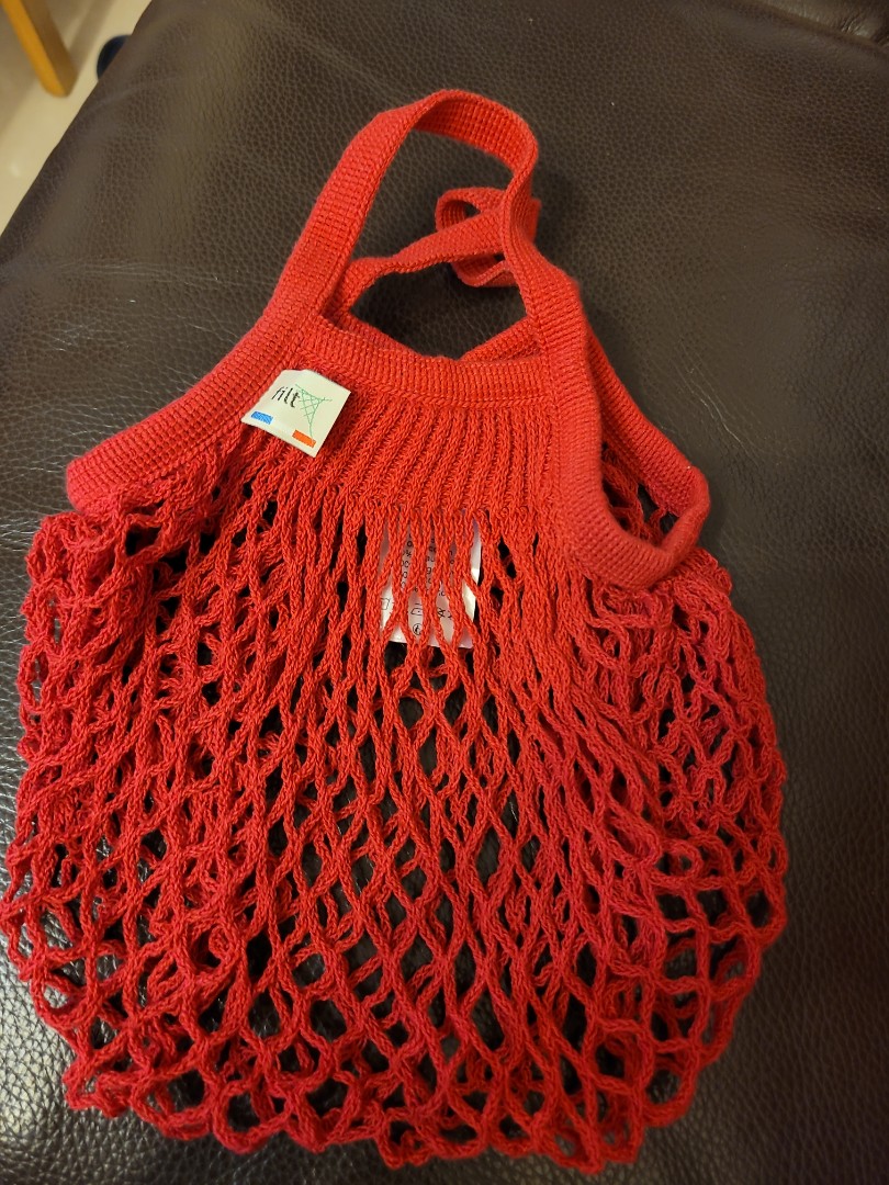 手提紅色s size 法國Filt 手工編織袋, 女裝, 手袋及銀包, Tote Bags