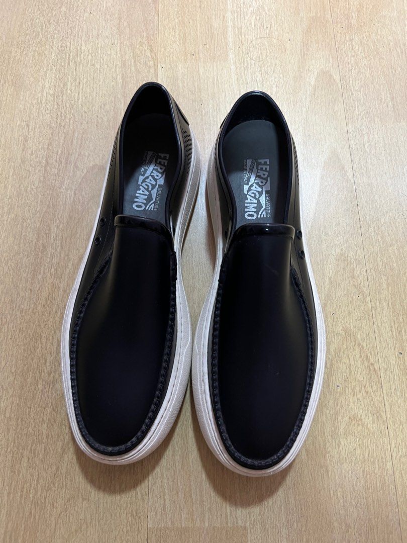 Salvatore ferragamo discount fury slip on