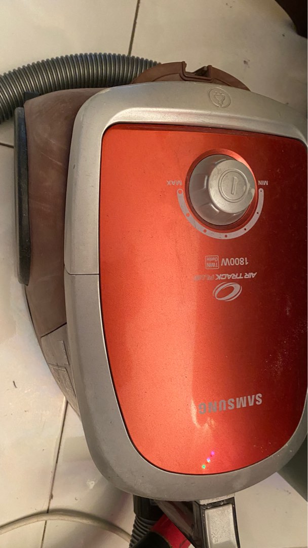 Samsung vacuum, TV & Home Appliances, Vacuum Cleaner & Housekeeping on