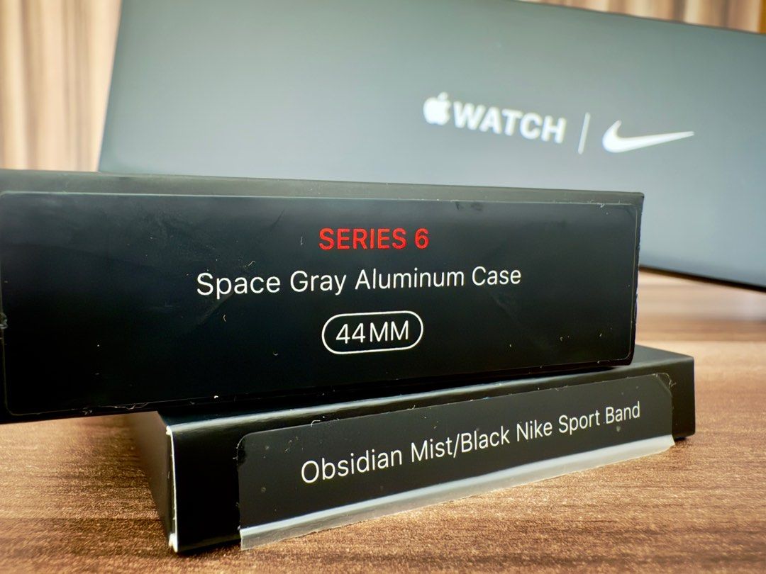 Selling Apple Watch Nike Series 6 Cellular with Obsidian Mist Black Nike Sport Band