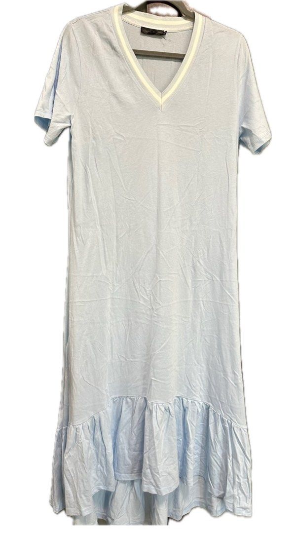 Something Borrowed long dress (Category: Dresses) located in Manila. Submitted by mixandbits (Listing ID 1258905997, Image 3). Description: Something borrowed xl powder blue long dress.