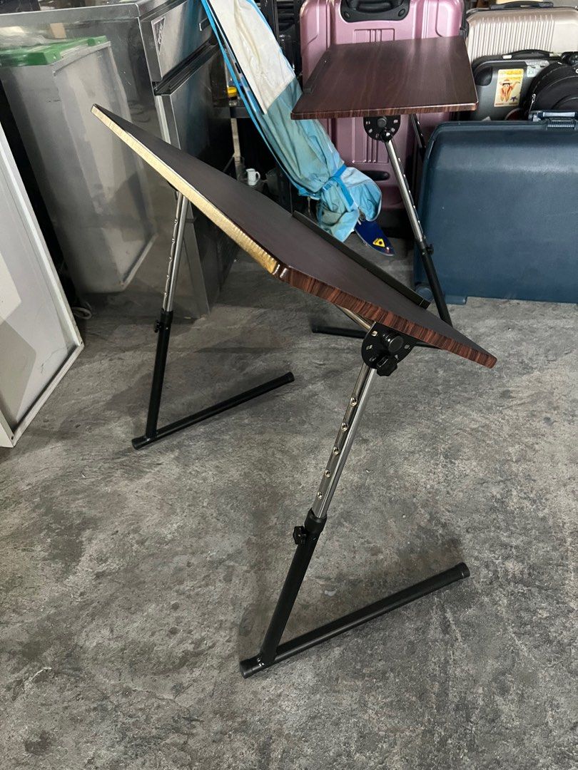Study Table (small) (Category: Office Furniture & Fixtures) located in Manila. Submitted by tjsells.101 (Listing ID 1258973657, Image 3). Description: Can be adjusted so it slants as needed, best for doing art :) .
