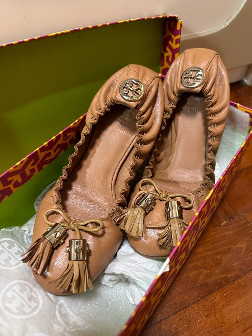 Tory burch tan flats cheap
