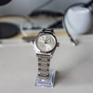 (Category: ) located in . Submitted by caffeinatedchronograph (Listing ID 1258557699, Image 1). Description: .