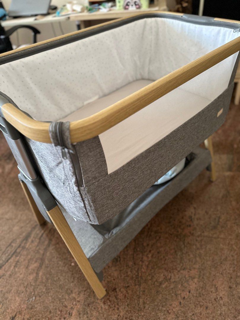 Tutti Bambini Cozee Bedside Crib OakCharcoal with Castors and