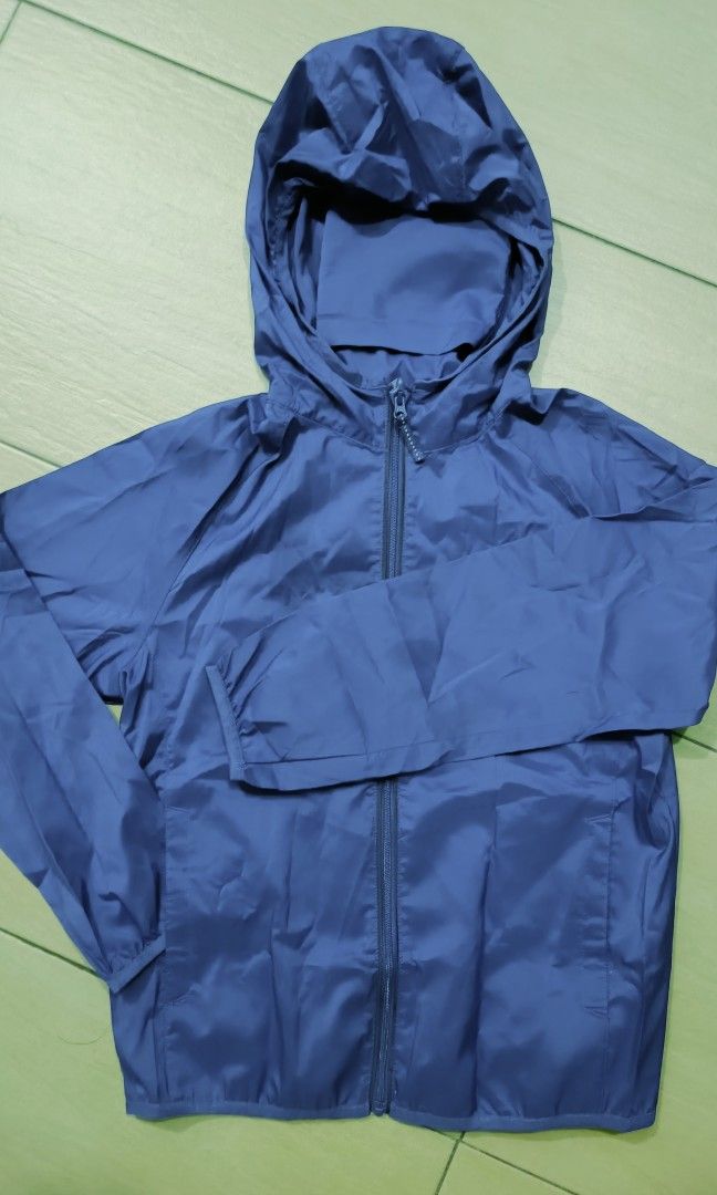 Uniqlo kids raincoat hot sale