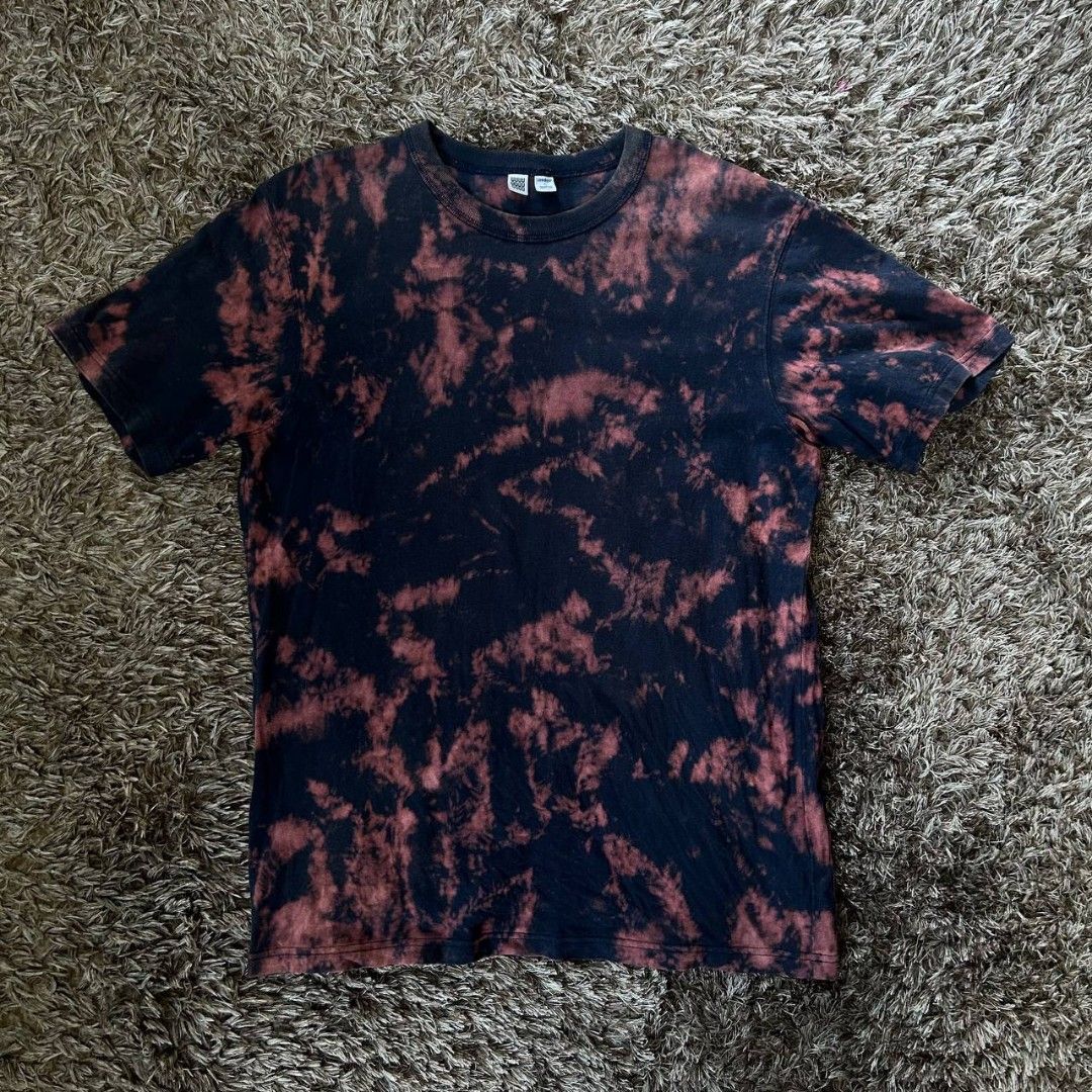 uniqlo tie dye shirt