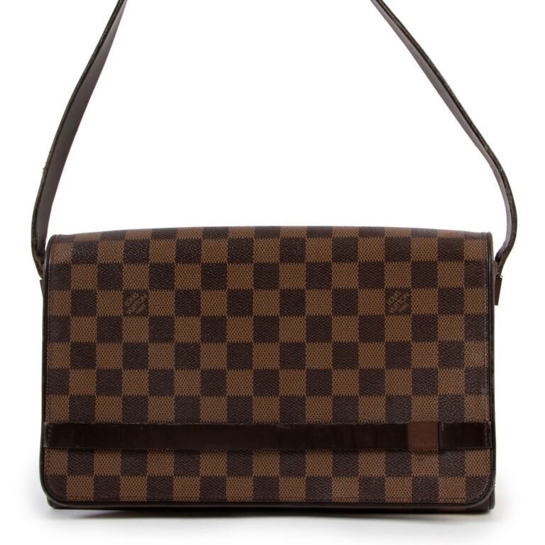 Clearance !! Louis Vuitton Hampstead PM, Luxury, Bags & Wallets on Carousell