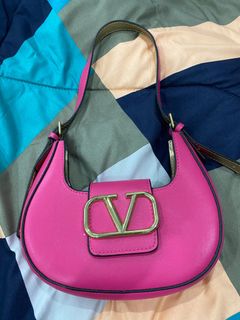 (Category: ) located in . Submitted by bar.of.preloved (Listing ID 1258937785, Image 1). Description: .
