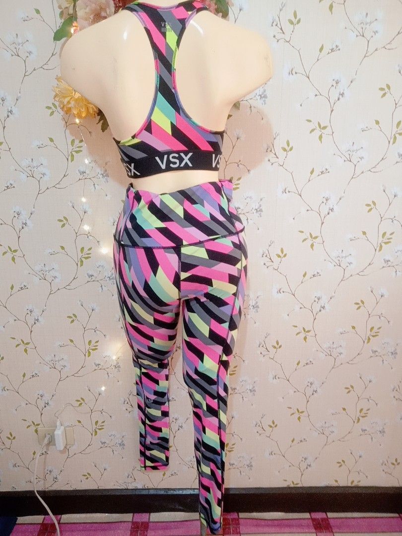 Victoria's Secret VSX Sport Knockout Tight Women's Small Geometric Pink  Print - $17 - From Victoria