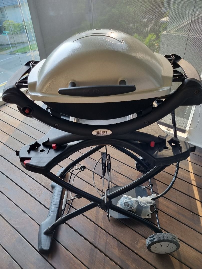 er Q1000 Gas BBQ with Original Portable Stand (Gas Regulator included), TV & Home Appliances