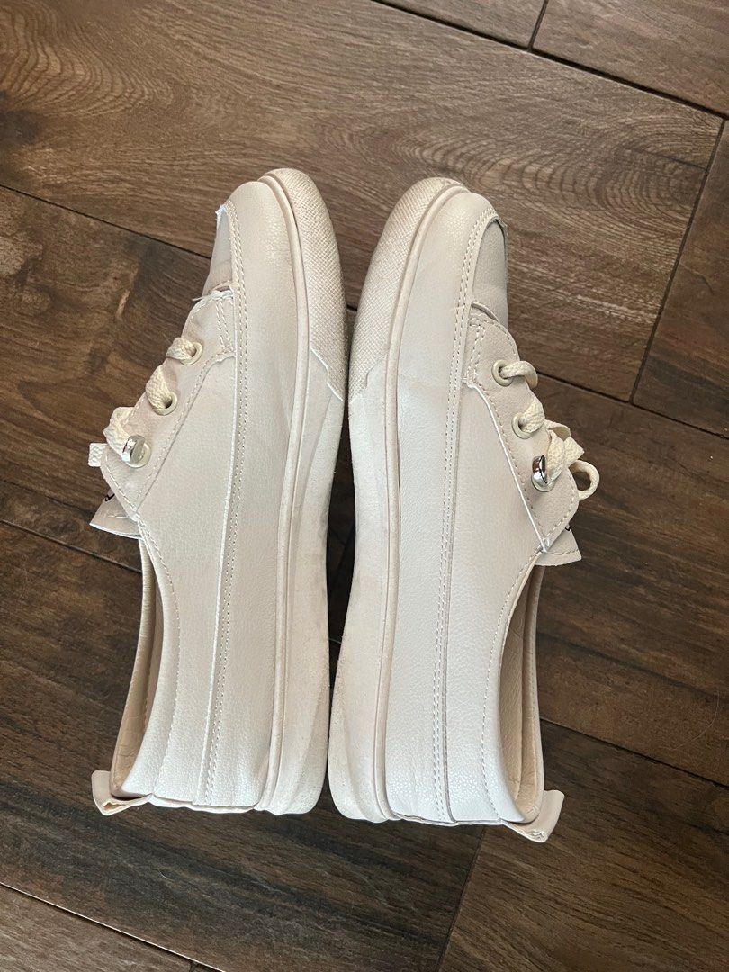 White shoes discount from the 90s