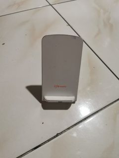 Wireless cellphone charger with stand