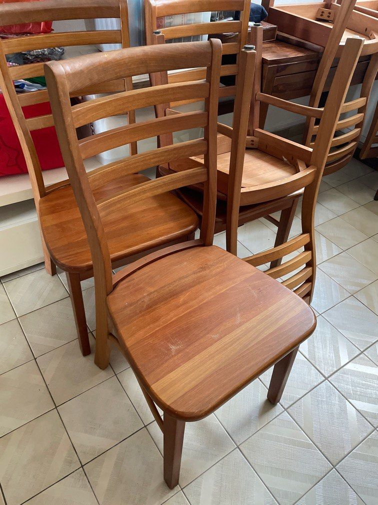 Wooden dining deals chairs gumtree