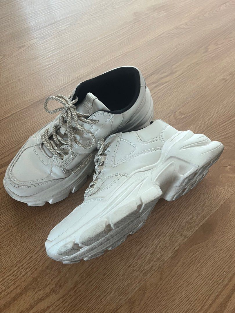 Adidas originals ozweego beige zara sale