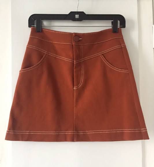 ZARA Brown Seamed Mini Skirt (Category: Skirts) located in Paranaque City. Submitted by juch.x (Listing ID 1258953444, Image 3). Description: used once and stored Size small.