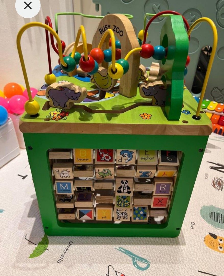 Busy zoo activity cube shop