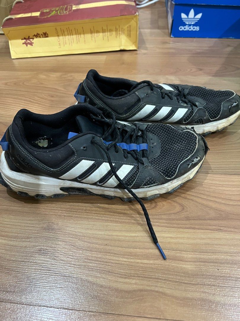 Adidas Cloudfoam, Men's Fashion, Footwear, Sneakers on Carousell