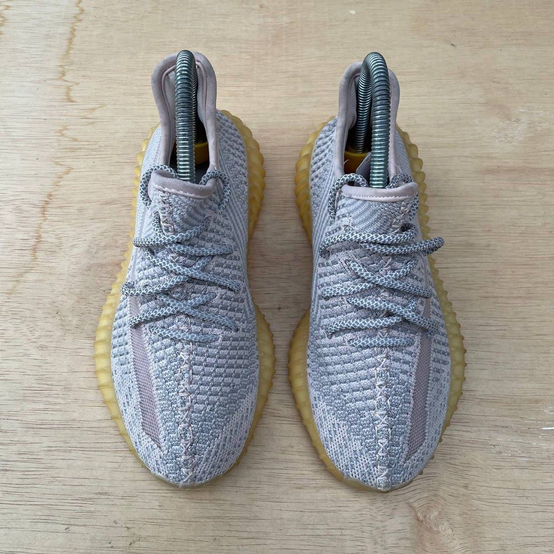 Womens yeezy best sale 35 v2
