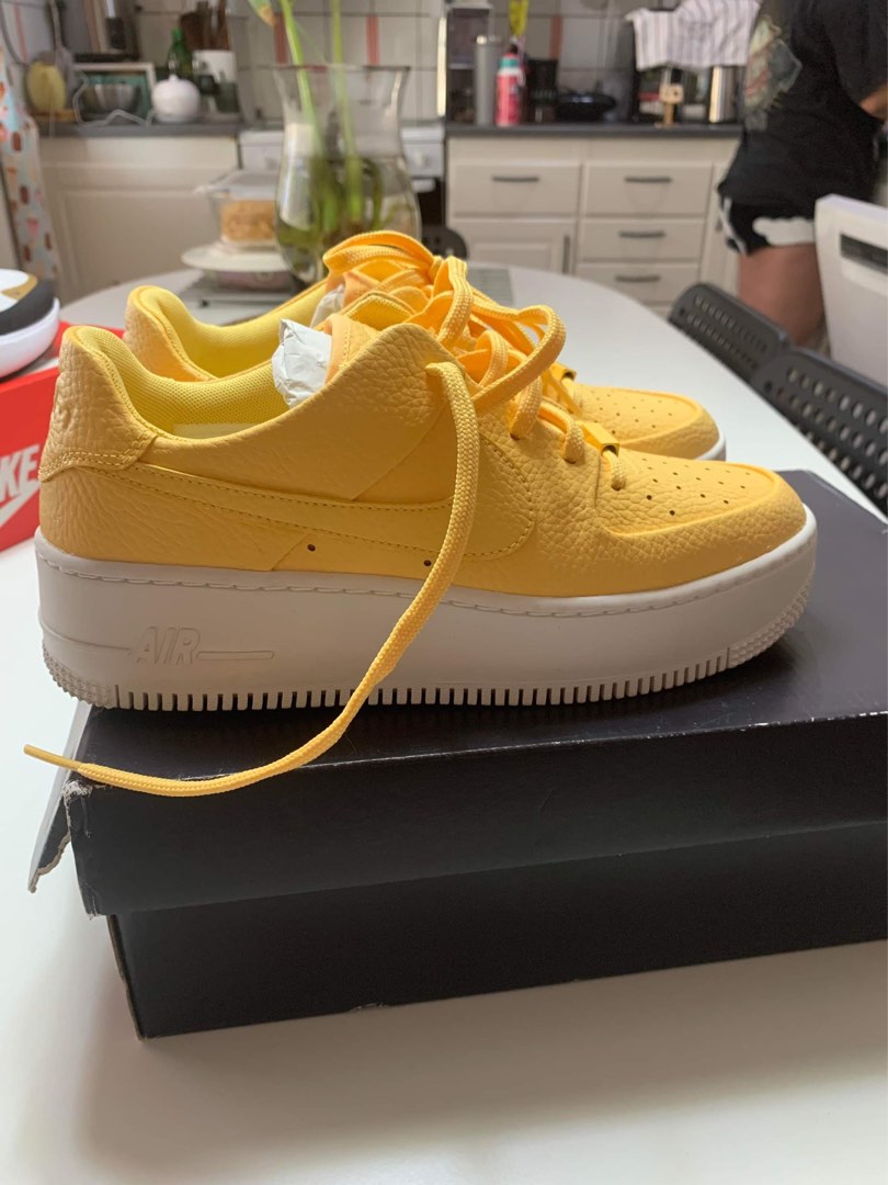 Air force 1 sage low yellow store