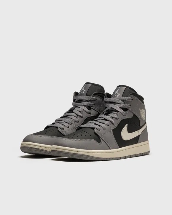 Nike air jordans 1 on sale mid