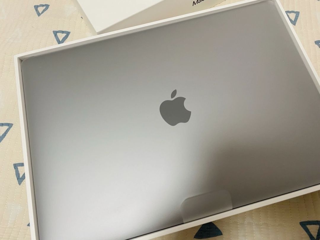 Apple MacBook Air 13吋 筆電 ( M1晶片 / 8G / 256G）9.8成新 2023年03月購入保固中💖🍎