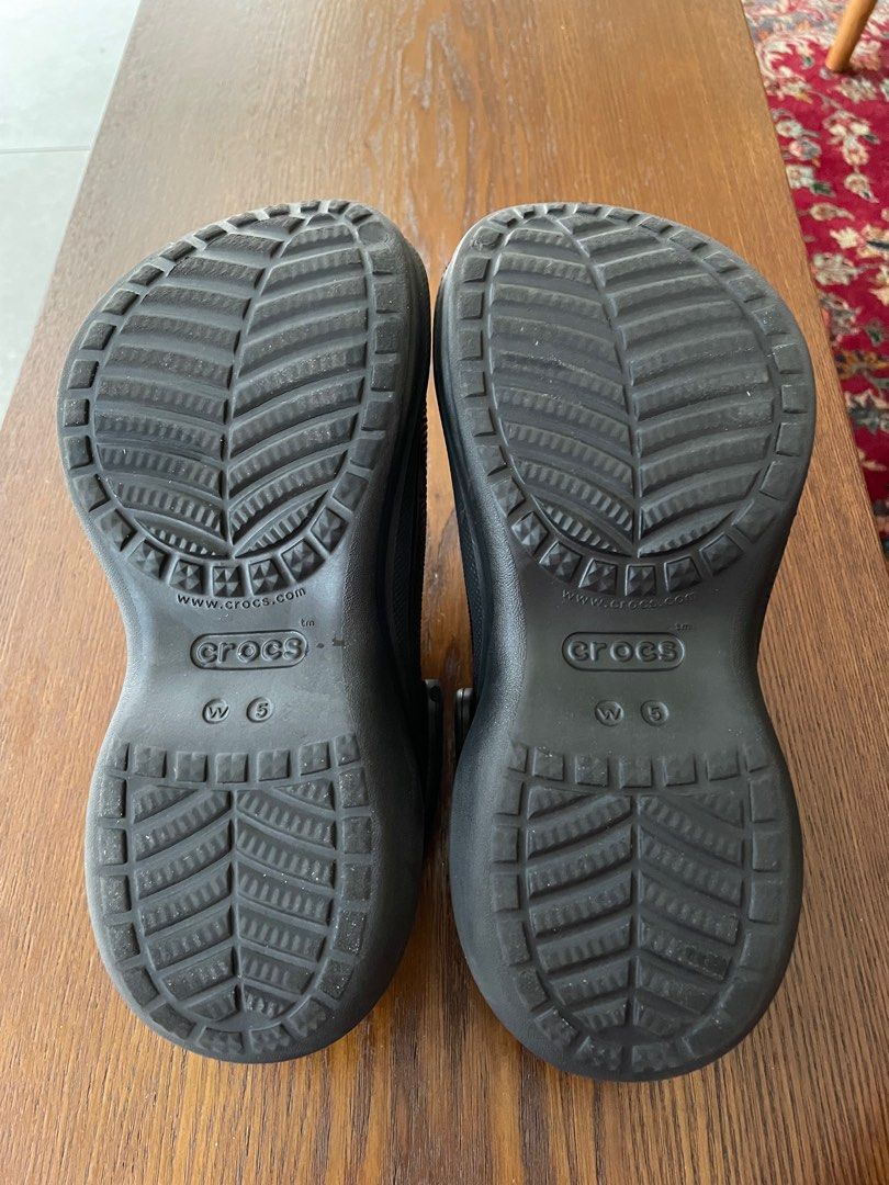 W5 crocs size hotsell