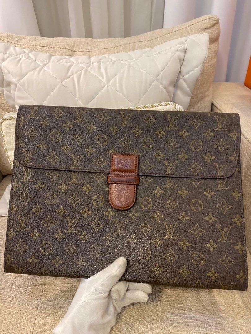 AUTHENTIC** Louis Vuitton Laptop Sleeve in 2023