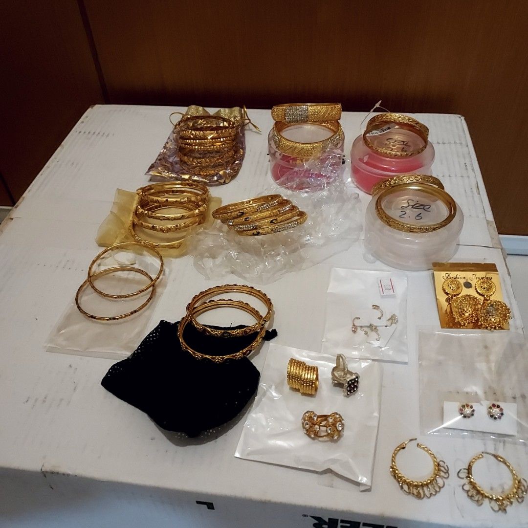 Gold bangles earrings 2025