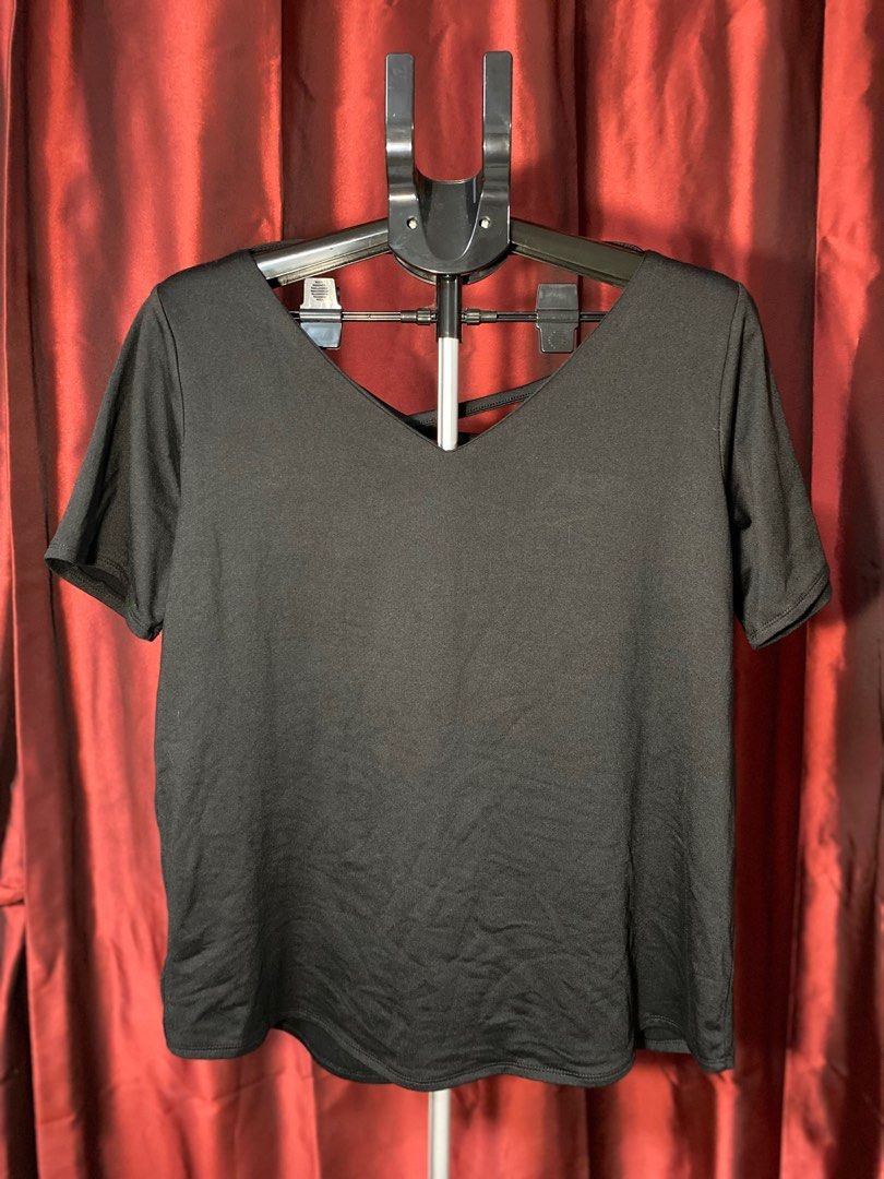 Black criss cross top plus sizep (Category: Blouses) located in Muntinlupa City. Submitted by idaramos (Listing ID 1259160808, Image 2). Description: Criss cross black top Plus size Brandnew L- 25.5” W- 21.5” * measuements are taken when laid flat.