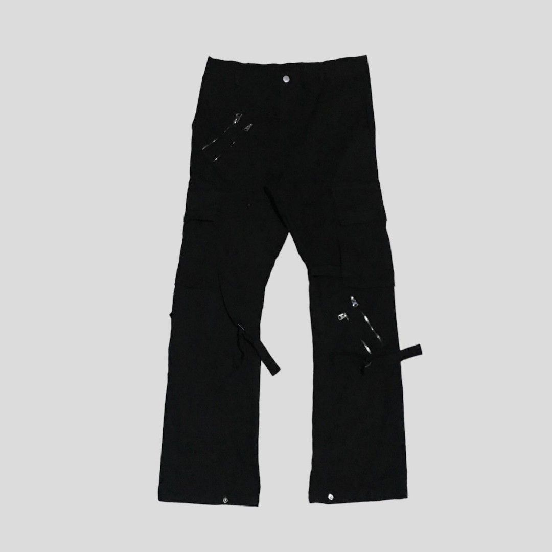 Bondage cargo flared black pants (Category: Jeans) located in Zamboanga. Submitted by _enfantsrdarchive (Listing ID 1259244510, Image 1). Description: want to sell bondage cargo flared black pants (stretch) Bondage pants or bondage trousers are trousers with zippers, straps, chains, rings and buckles, giving an appearance of a BDSM style. They come in a variety of colors and patterns; one of the most common patterns being tartan. Bondage pants al