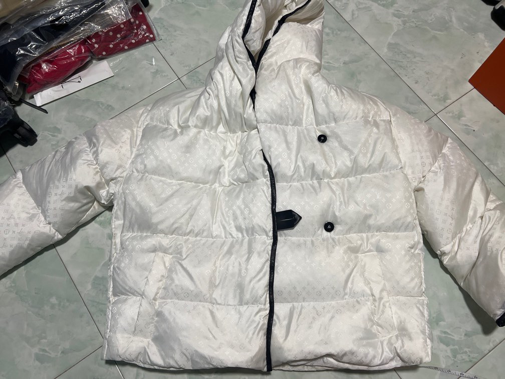 Brand new LV Winter down Jacket L ptp 65c, Women's Fashion, Coats, Jackets  and Outerwear on Carousell