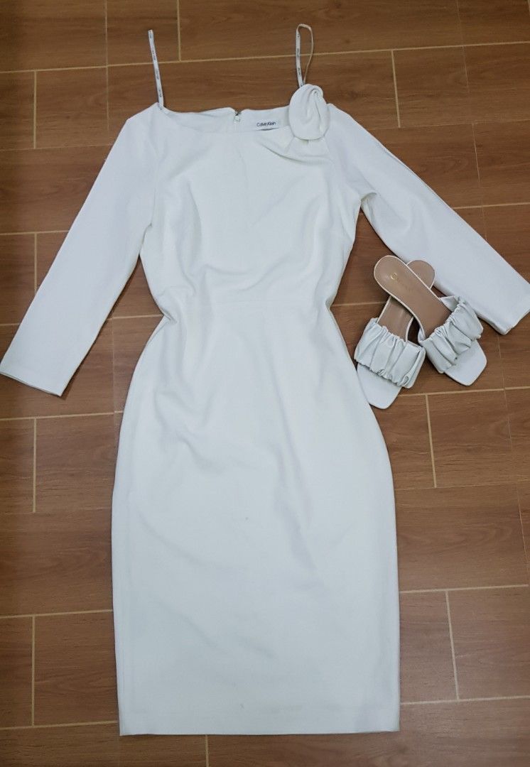 Calvin klein wedding store dress