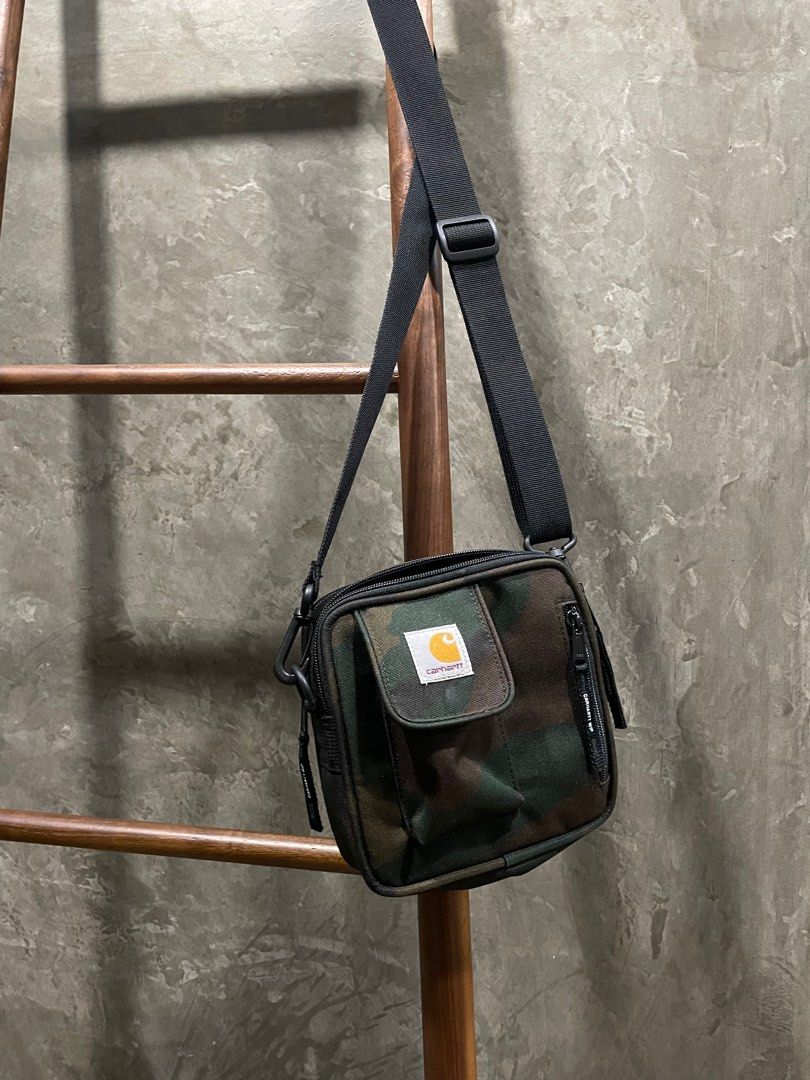 Carhartt sling hotsell bag camo