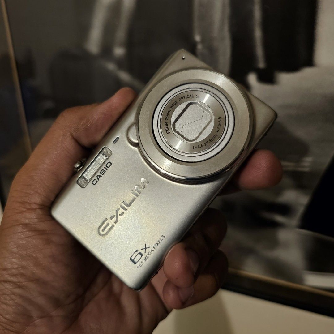 Casio exilim deals 6x 16.1 megapixels