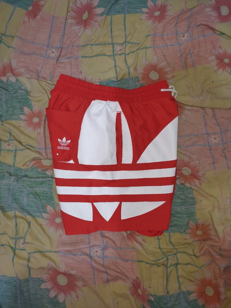 Logo adidas hotsell warna merah