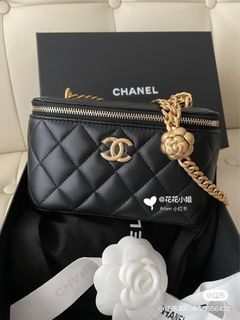 Chanel 23C Hobo Bag 👜💯, Gallery posted by Sylvia ✨