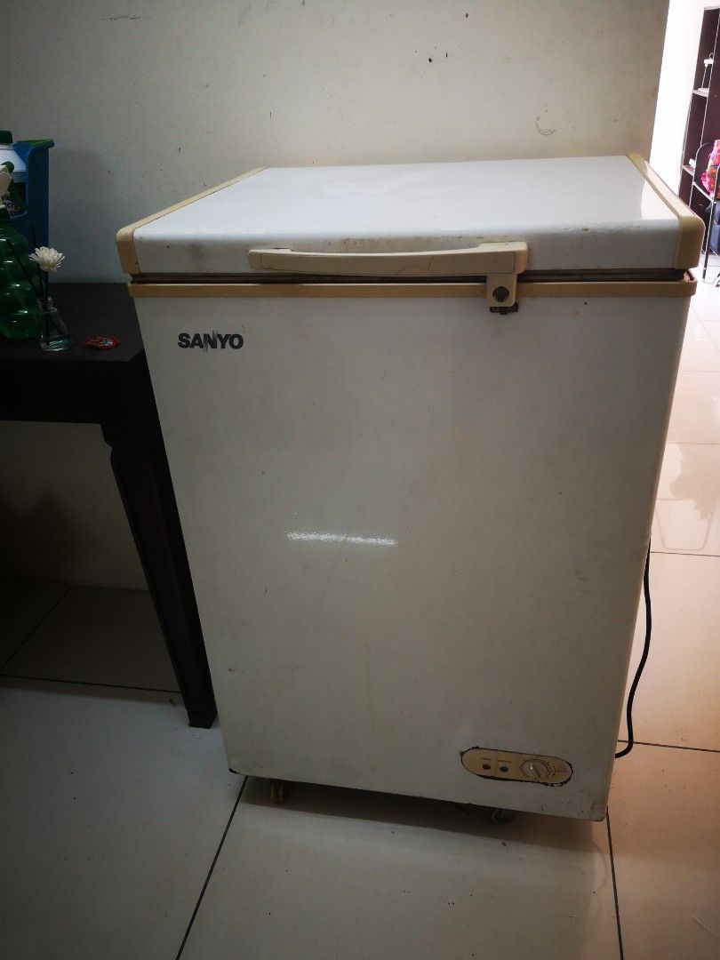 Chest Freezer Sanyo 115 LTR, TV & Home Appliances, Kitchen Appliances