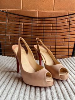 Christian Louboutin (Louis Vuitton) heels with red bottom, Women's Fashion,  Shoes on Carousell