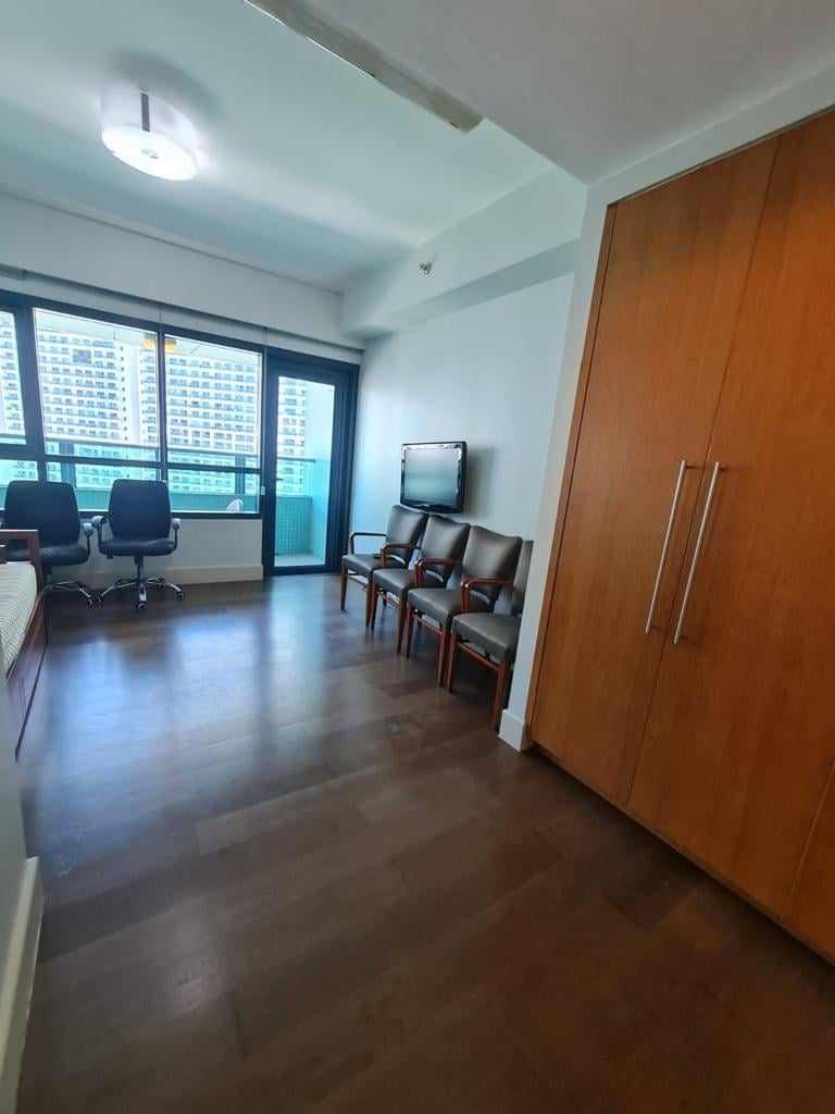 CONDOMINIUM UNIT for SALE Edades Tower and Garden Villas Rockwell ...