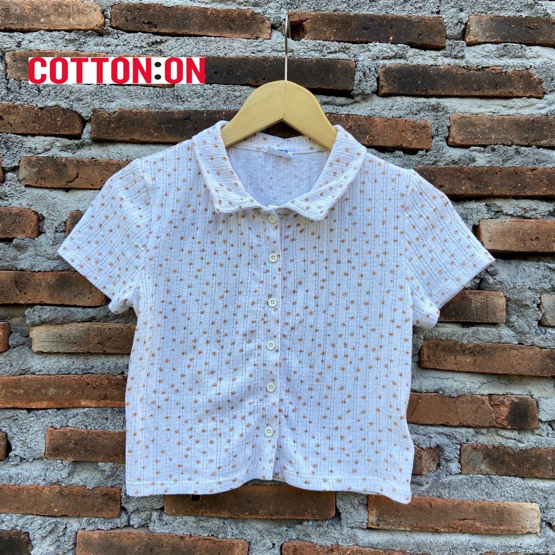 Cotton On Crop Top, Fesyen Wanita, Pakaian Wanita, Atasan di Carousell