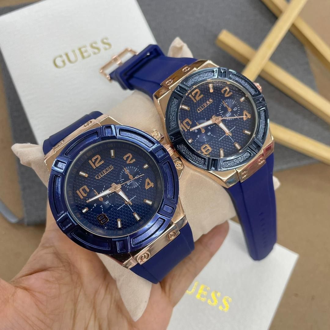 Guess watch shop set for couple
